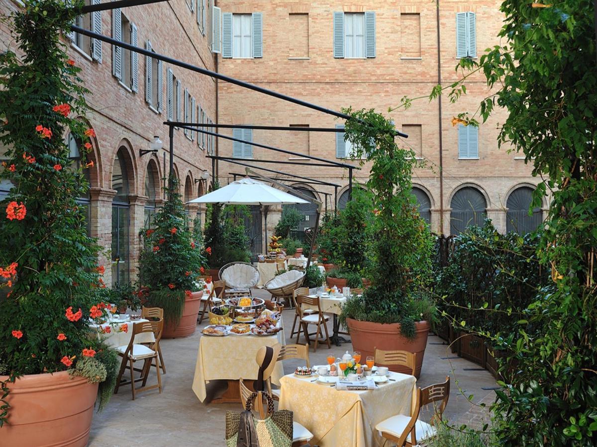 Albergo San Domenico Urbino Exterior photo